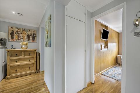 2 bedroom flat for sale, Burdett Close, Sidcup