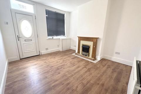 2 bedroom end of terrace house to rent, Belt Road, Cannock WS12