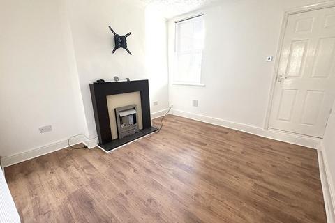 2 bedroom end of terrace house to rent, Belt Road, Cannock WS12