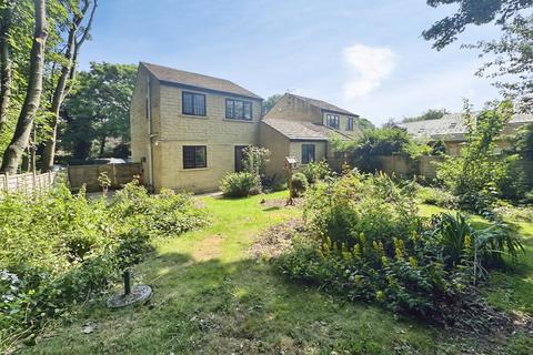 3 bedroom detached house for sale, St Peters Close, Birstall, WF17