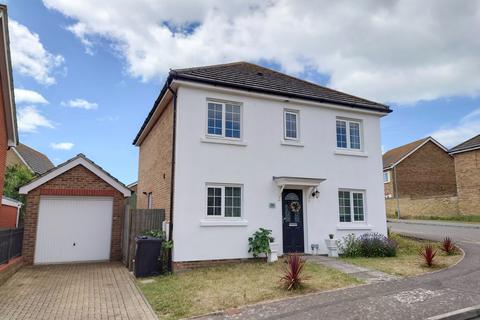 4 bedroom detached house for sale, Flint Way, Peacehaven