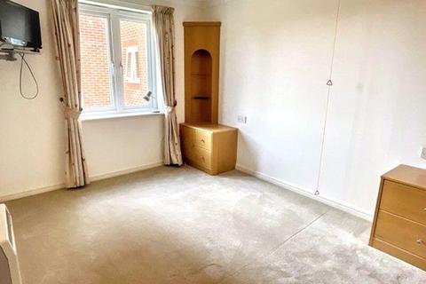 2 bedroom flat for sale, Stour Road, Christchurch, Dorset, BH23