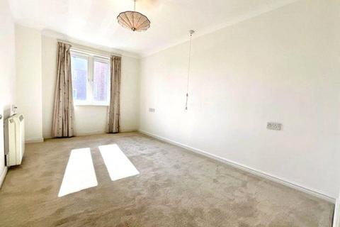 2 bedroom flat for sale, Stour Road, Christchurch, Dorset, BH23