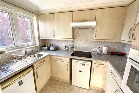 2 bedroom flat for sale, Stour Road, Christchurch, Dorset, BH23
