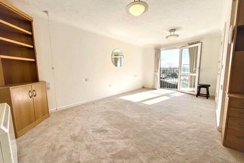 2 bedroom flat for sale, Stour Road, Christchurch, Dorset, BH23