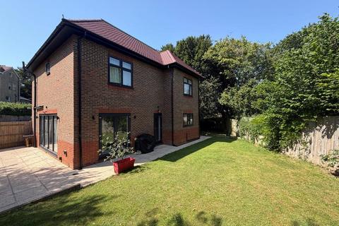 Harewood Road, South Croydon, Surrey, CR2 7AT