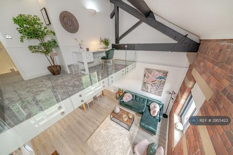 2 bedroom flat to rent, Conditioning House, Bradford, BD1