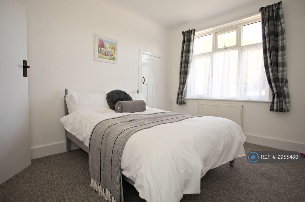 3 bedroom flat to rent