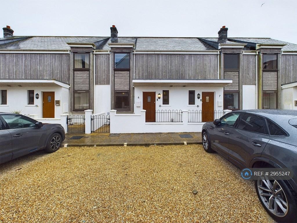 2 bedroom semi-detached house to rent