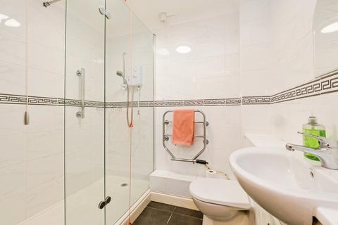 2 bedroom apartment for sale, Cromwell Lodge, Barking IG11