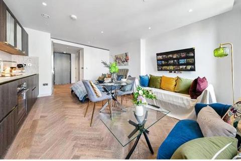 Studio for sale, Segrave Walk, London