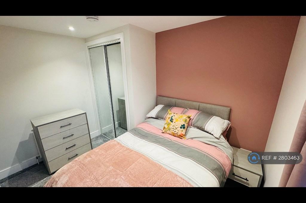 1 bedroom in a house share to rent