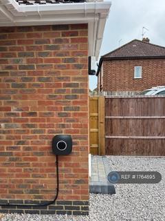 3 bedroom terraced house to rent, Fineshade Grove, Corby, NN17