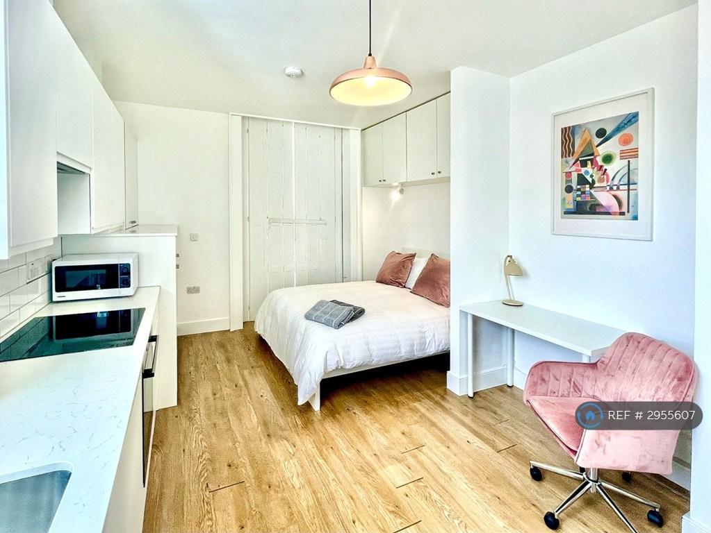 Studio to rent