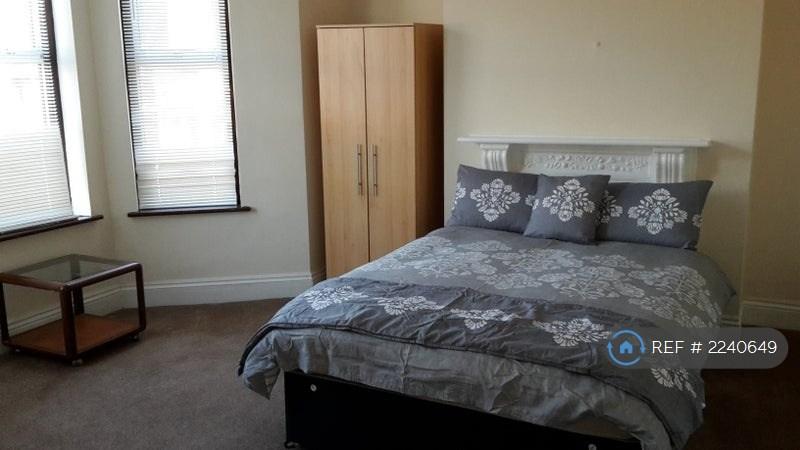 1 bedroom in a house share to rent