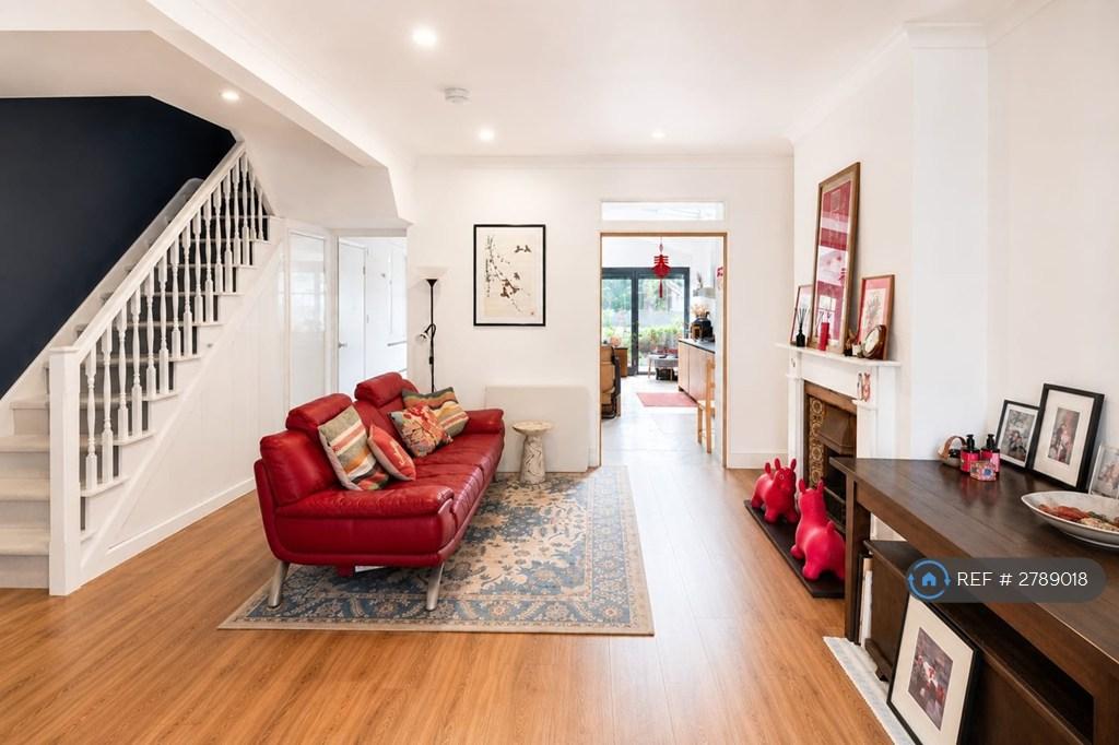 5 bedroom terraced house to rent