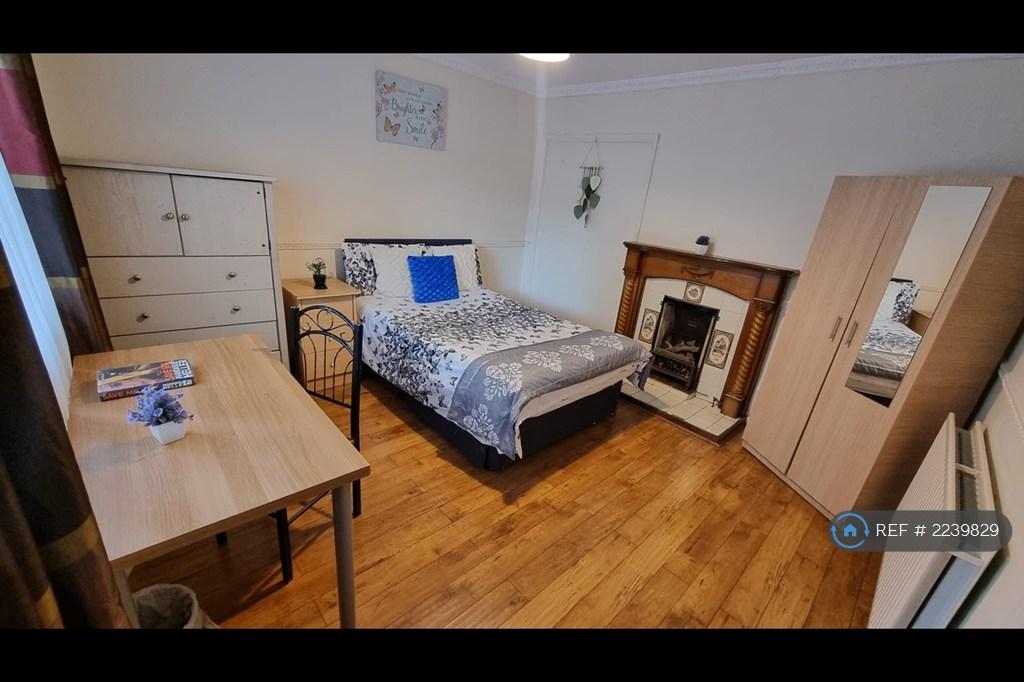 1 bedroom in a house share to rent