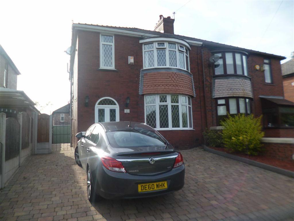 Broadway, FAILSWORTH, Manchester, M35 3 bed semidetached house £154,950