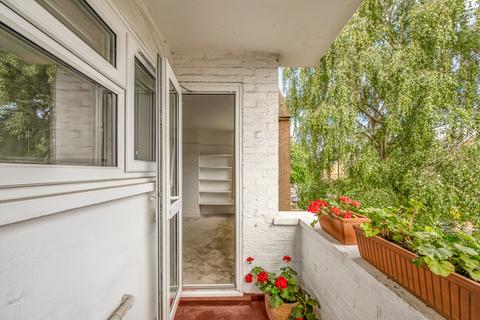 2 bedroom apartment for sale, John Dee House, Mortlake High Street, London, SW14