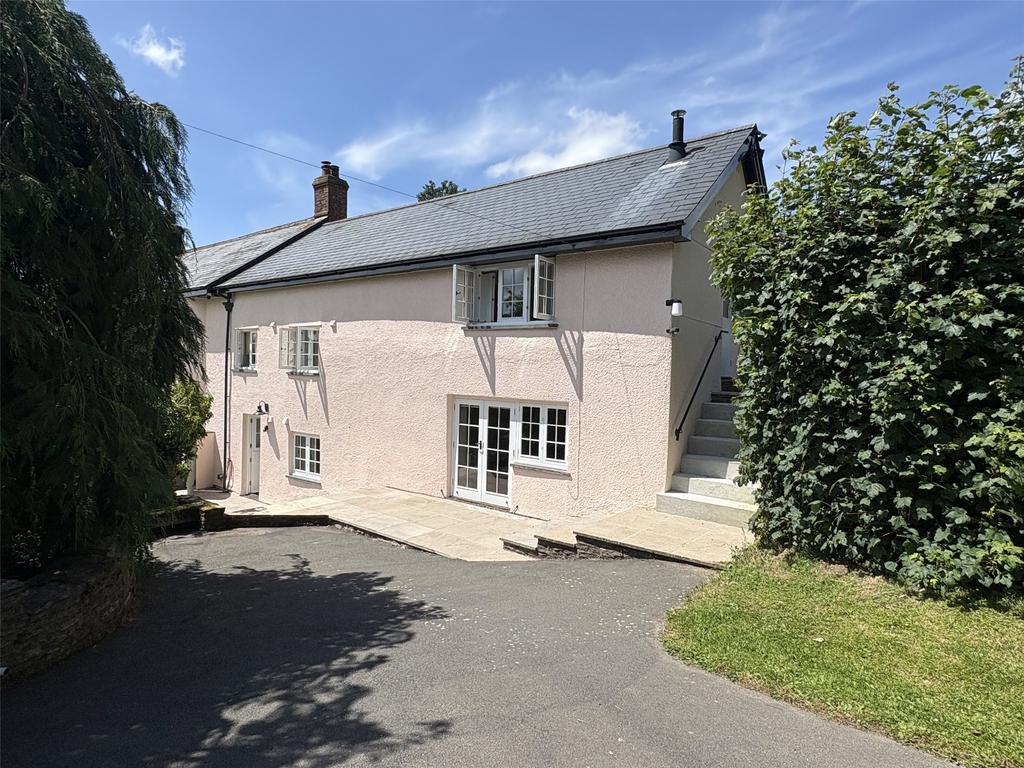 2 bedroom semi-detached house to rent
