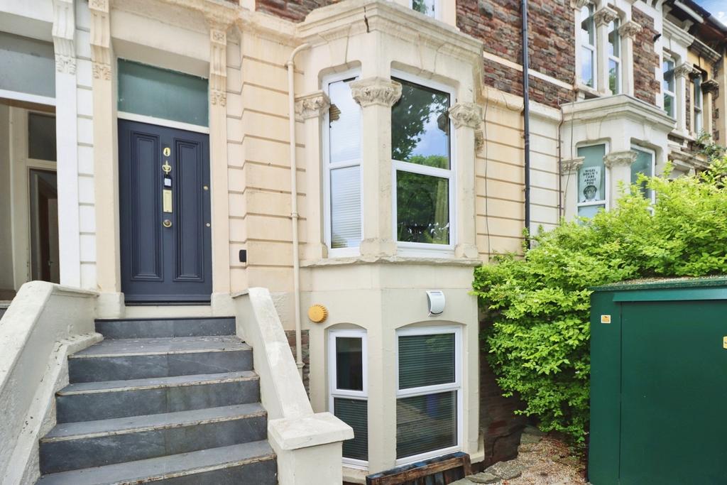 1 bedroom flat for sale