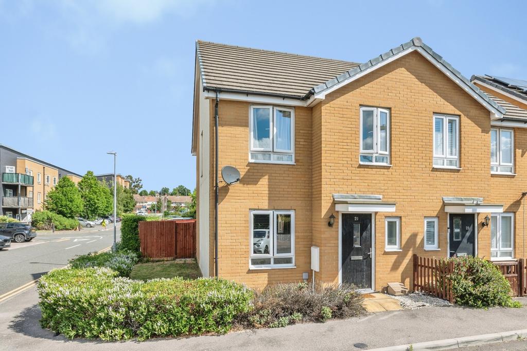 3 bedroom semi-detached house for sale