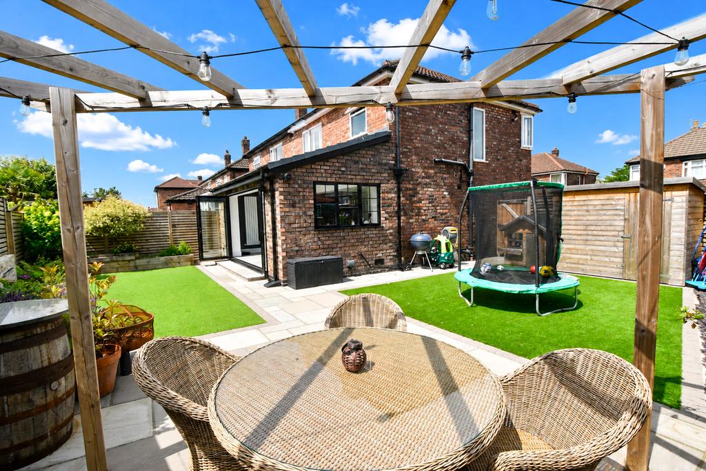 Mount Drive, Urmston, M41 – pohled 4