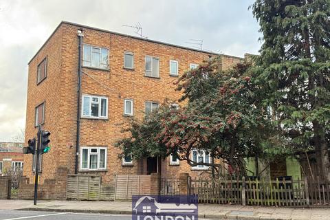 Isledon Road, Finsbury Park, London N7