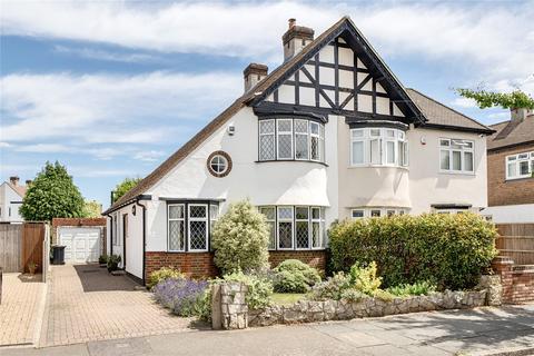 The Fairway, Bromley
