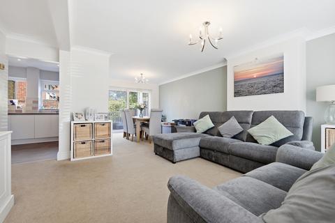 3 bedroom semi-detached house for sale, Padgetts Way, Hockley, SS5