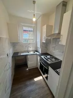 2 bedroom flat to rent - View 5