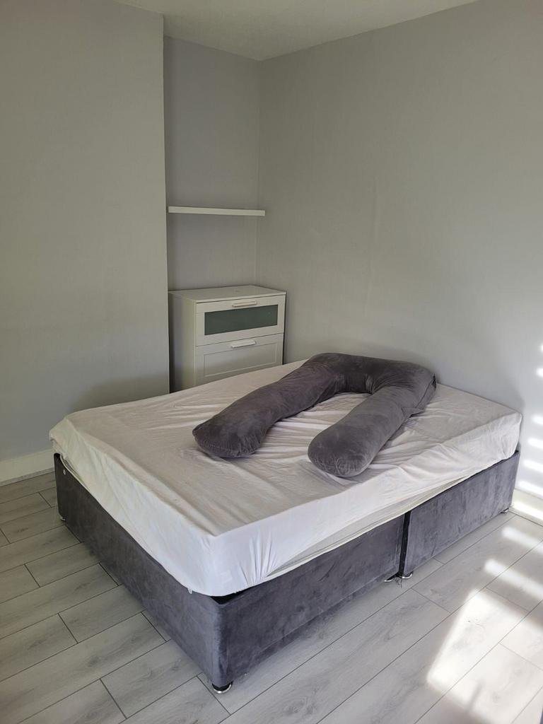 1 bedroom in a house share to rent