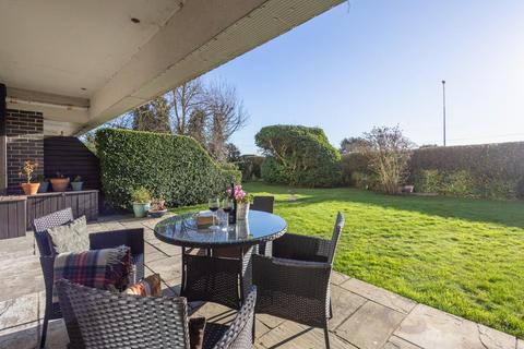 2 bedroom flat for sale, Seabrook Road, Hythe