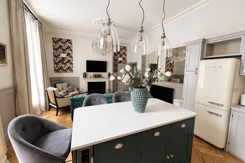 3 bedroom block of apartments for sale, Flats 1-2-3 27A Bridge St Row East CH1 1NW
