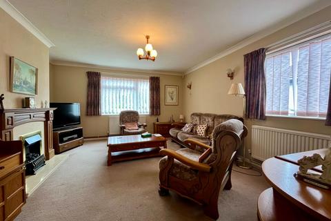 3 bedroom bungalow for sale, Littlemeer, Peterborough PE2