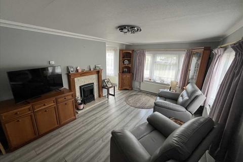 3 bedroom park home for sale, Wyatts Covert, Denham Green