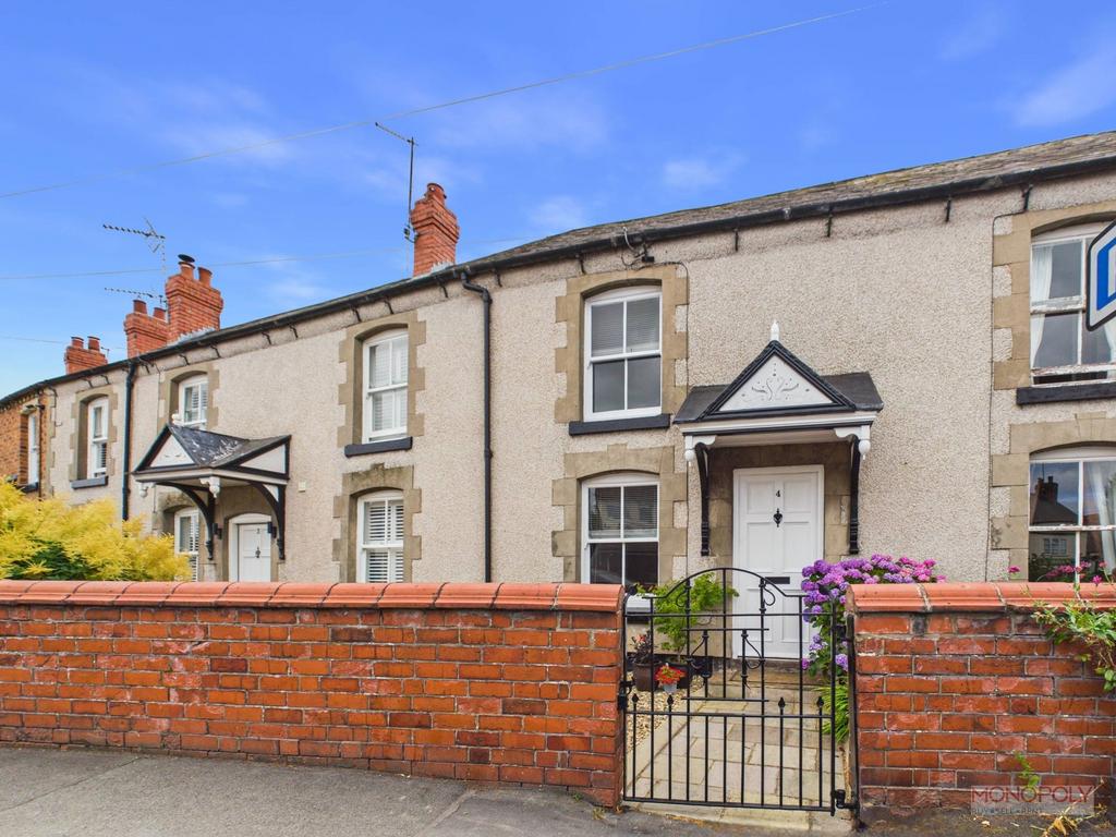 2 bedroom terraced house for sale