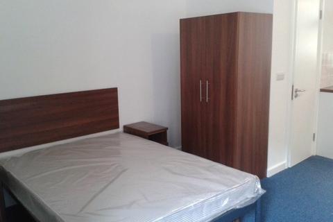 Studio to rent, Deans Court, 3 St Georges Road, Bristol BS1