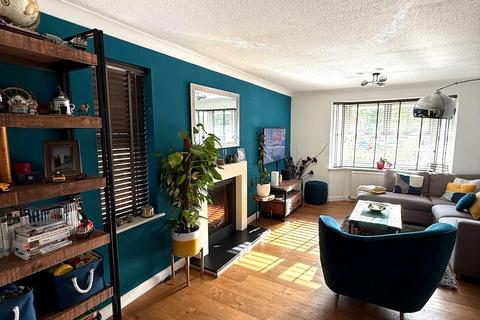 4 bedroom detached house for sale, Oldwood Chase, Hampshire GU14