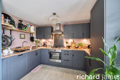 2 bedroom flat for sale, Semington Strand, Semington Strand SN1