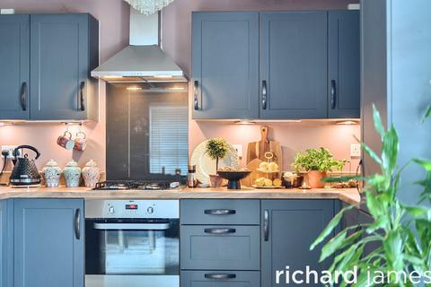2 bedroom flat for sale, Semington Strand, Semington Strand SN1