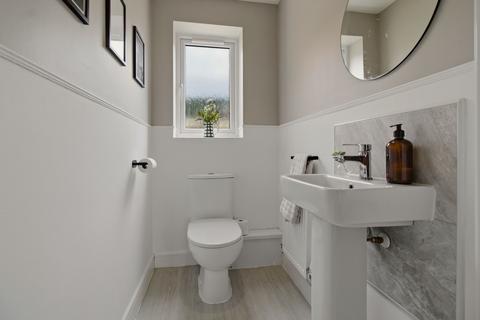 3 bedroom detached house for sale, Massey Drive, Worcester WR5