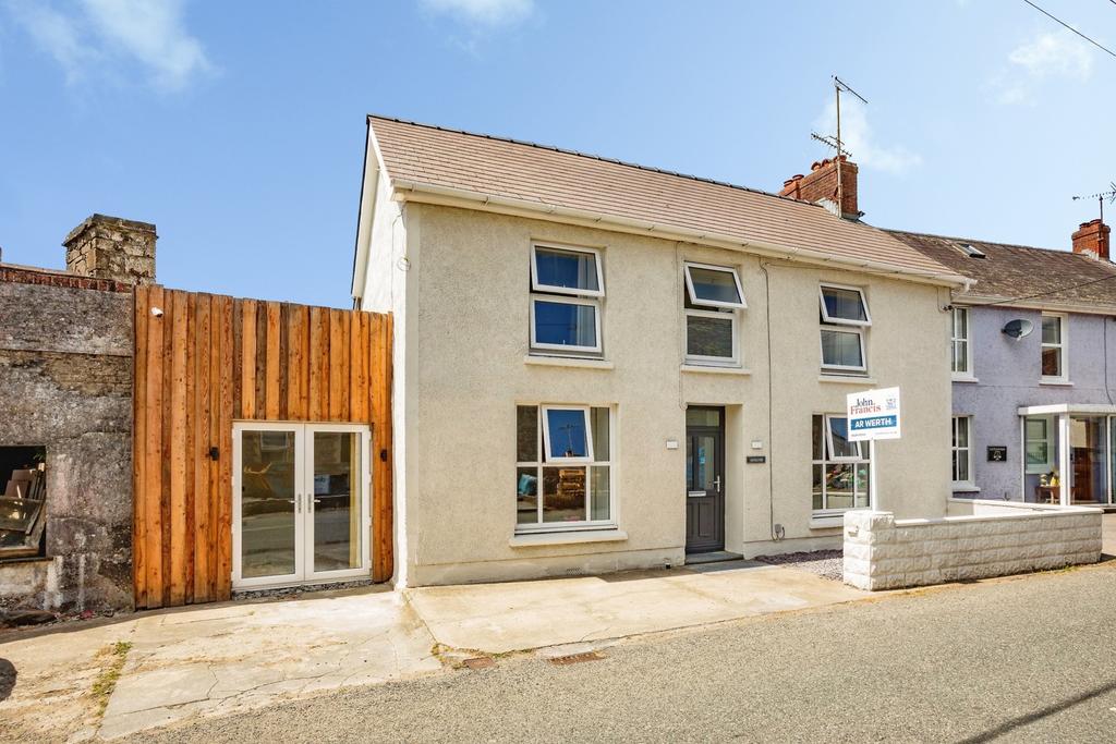 4 bedroom semi-detached house for sale