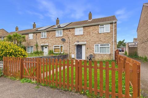 2 bedroom end of terrace house for sale, Beech Close, Huntingdon, Cambridgeshire.