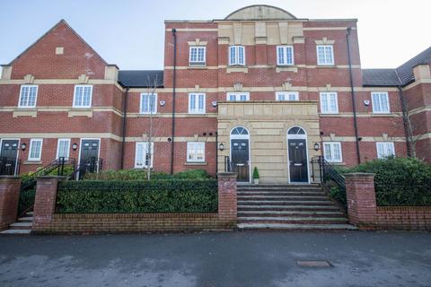 3 bedroom townhouse to rent, Crow Lane East, Newton-Le-Willows, WA12