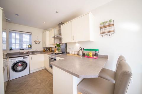 3 bedroom townhouse to rent, Crow Lane East, Newton-Le-Willows, WA12