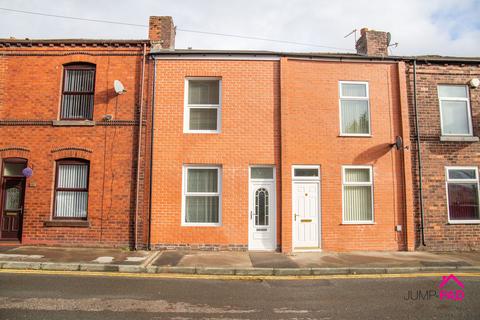 2 bedroom terraced house to rent, King Street, Newton-Le-Willows, WA12