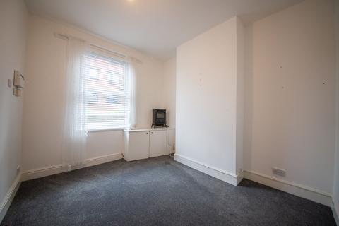2 bedroom terraced house to rent, King Street, Newton-Le-Willows, WA12