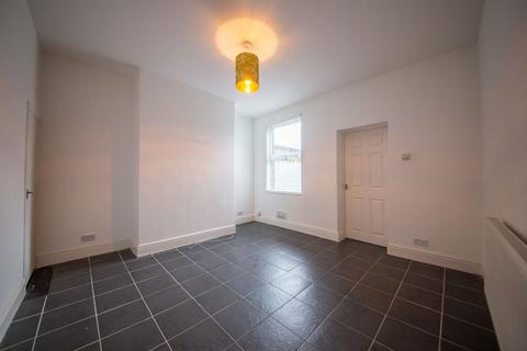 2 bedroom terraced house to rent, King Street, Newton-Le-Willows, WA12