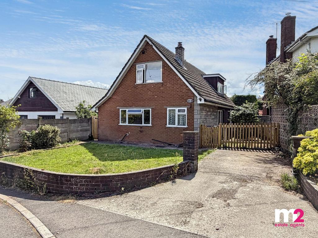 2 bedroom detached bungalow for sale